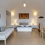 Apanemo Hotel&suites Hotel 2*