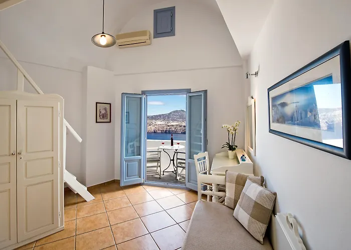 Apanemo & Otel Akrotírion