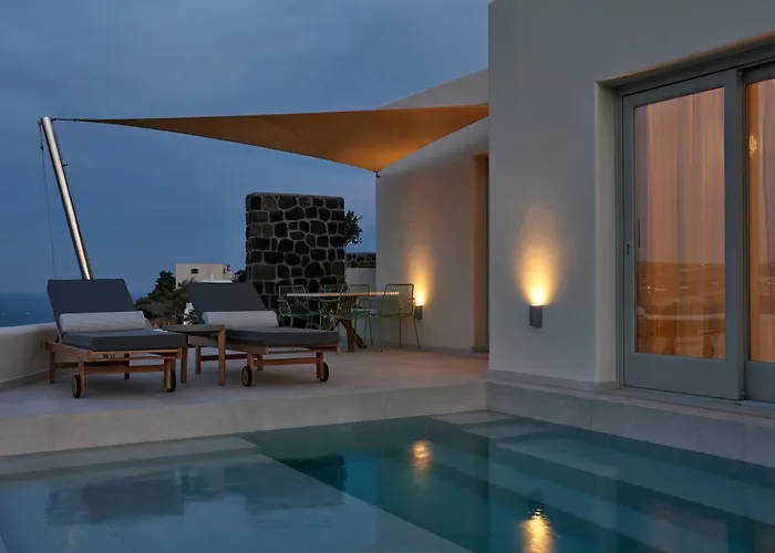 Apanemo & Otel Akrotírion