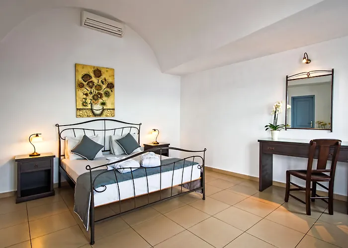 Apanemo & Otel Akrotírion