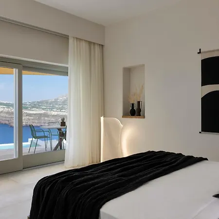 Apanemo & Hotel Akrotiri (Santorini)