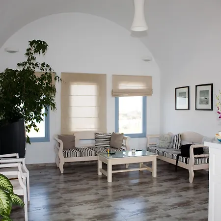 Apanemo & 2* Akrotiri (Santorini)