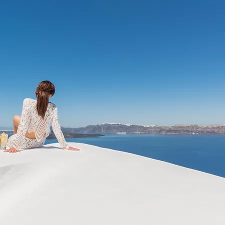 Apanemo & 2* Akrotiri (Santorini)