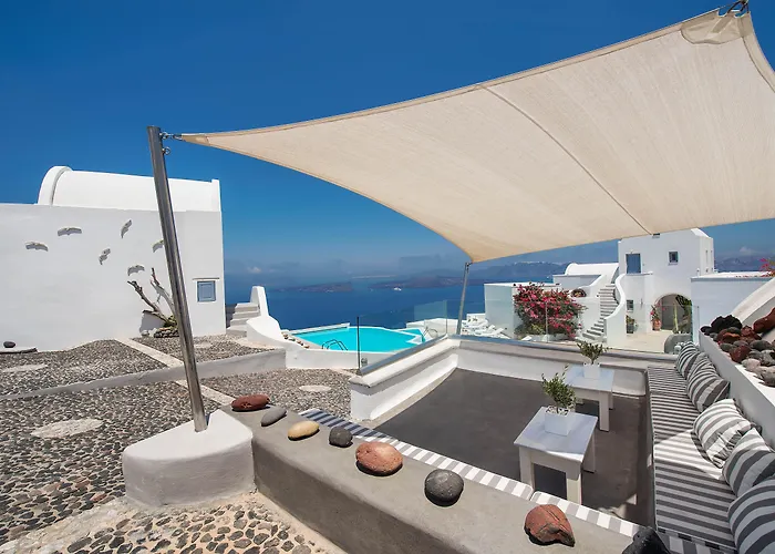 Apanemo & Hotel Akrotiri (Santorini)