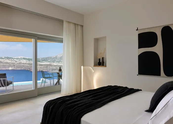 Apanemo & Hotel Akrotiri (Santorini)