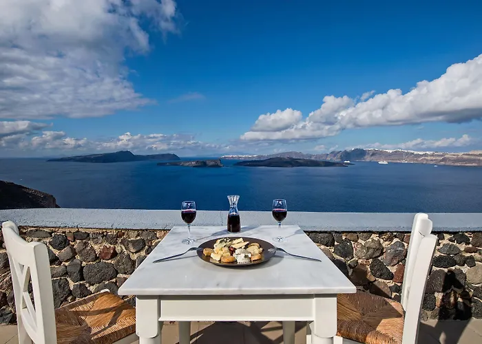 Apanemo & Hotel Akrotiri (Santorini)