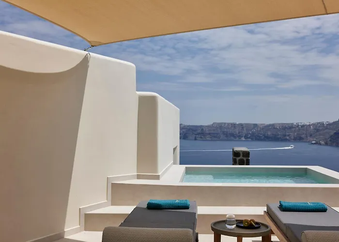 Apanemo & Hotel Akrotiri (Santorini)